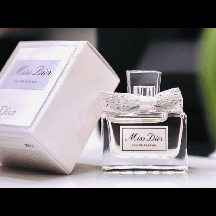 MISS DIOR Eau De Parfum Minature  BY DIOR 0.17 FL OZ / 5 ML EDP Travel Size