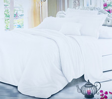 Komplettes Bettwäschegarnitur 4-teilig Bettbezug & Spannbettlaken Kissenbezüge in schlichtweiß