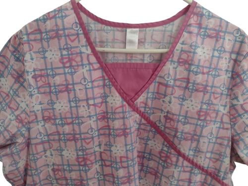 Scrubs Nick & Sarah Pink Daisy and Heart Print V Neck Cotton Blend Sz L - Picture 3 of 5