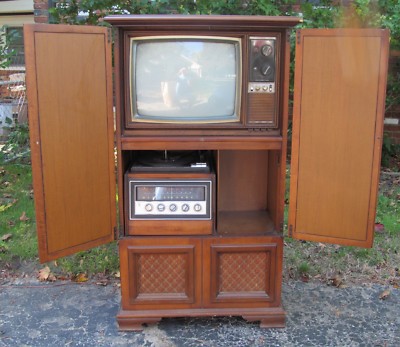 激安出品★「Expoga-Danmark」1972アンティークテレフォン★ Retro Collectible 1972 Magnavox Color Stereo Theatre Armoire