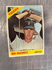 1966 TOPPS #38 RON NISCHWITZ DETROIT TIGERS BASEBALL CARD NM/MT