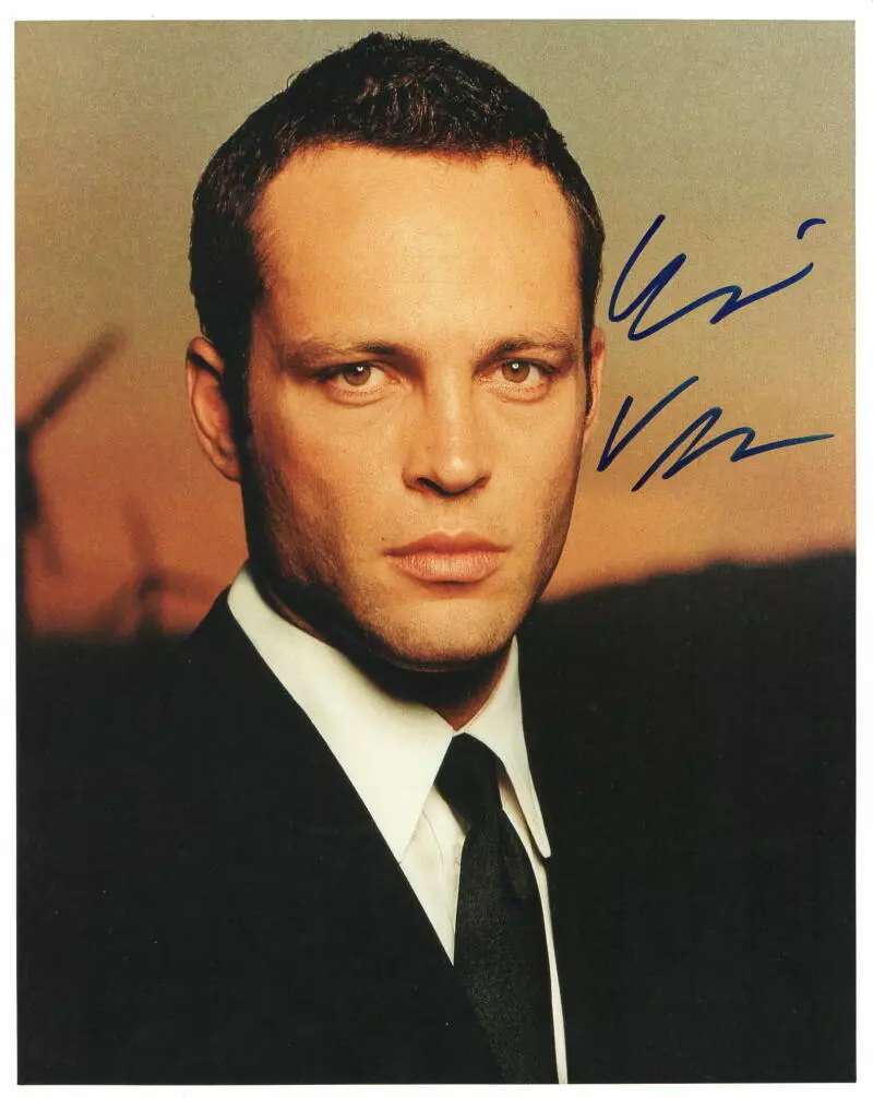 Vince Vaughn Signed Autograph 8x10 Photo photo