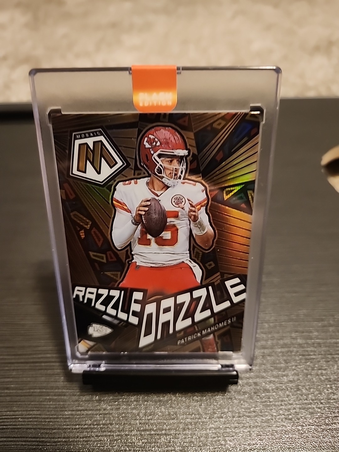 2023 Panini Mosaic Patrick Mahomes II Razzle Dazzle #RD-7 CASE HIT SSP Chiefs