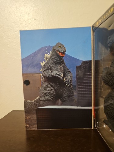 NECA Godzilla Figure 1962 Vs King Kong - Picture 5 of 6