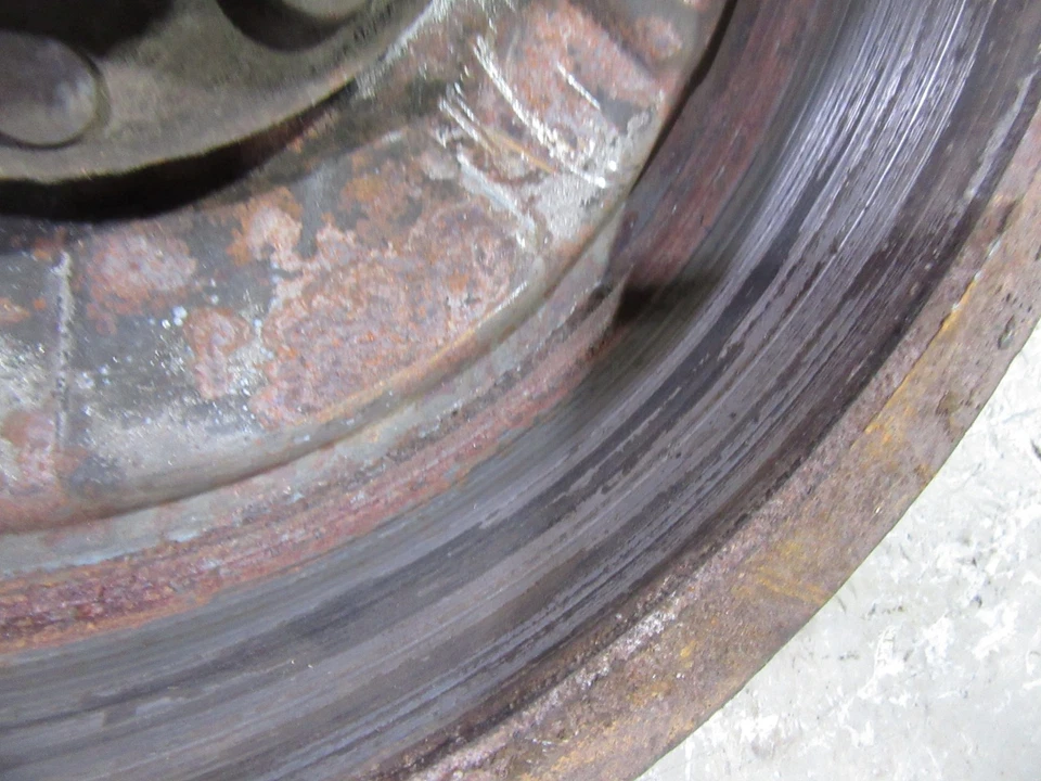 Chevrolet Styleline Fleetline 1949 1950 coche husillo delantero rueda buje freno tambor Foto 3 de 3