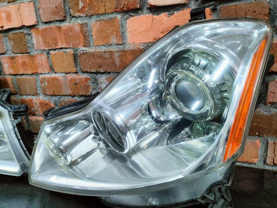 Infiniti M35 M45 Nissan Fuga 06-10 XENON HID Headlights Head Lights Lamps 1 PAIR - Image 3 of 4