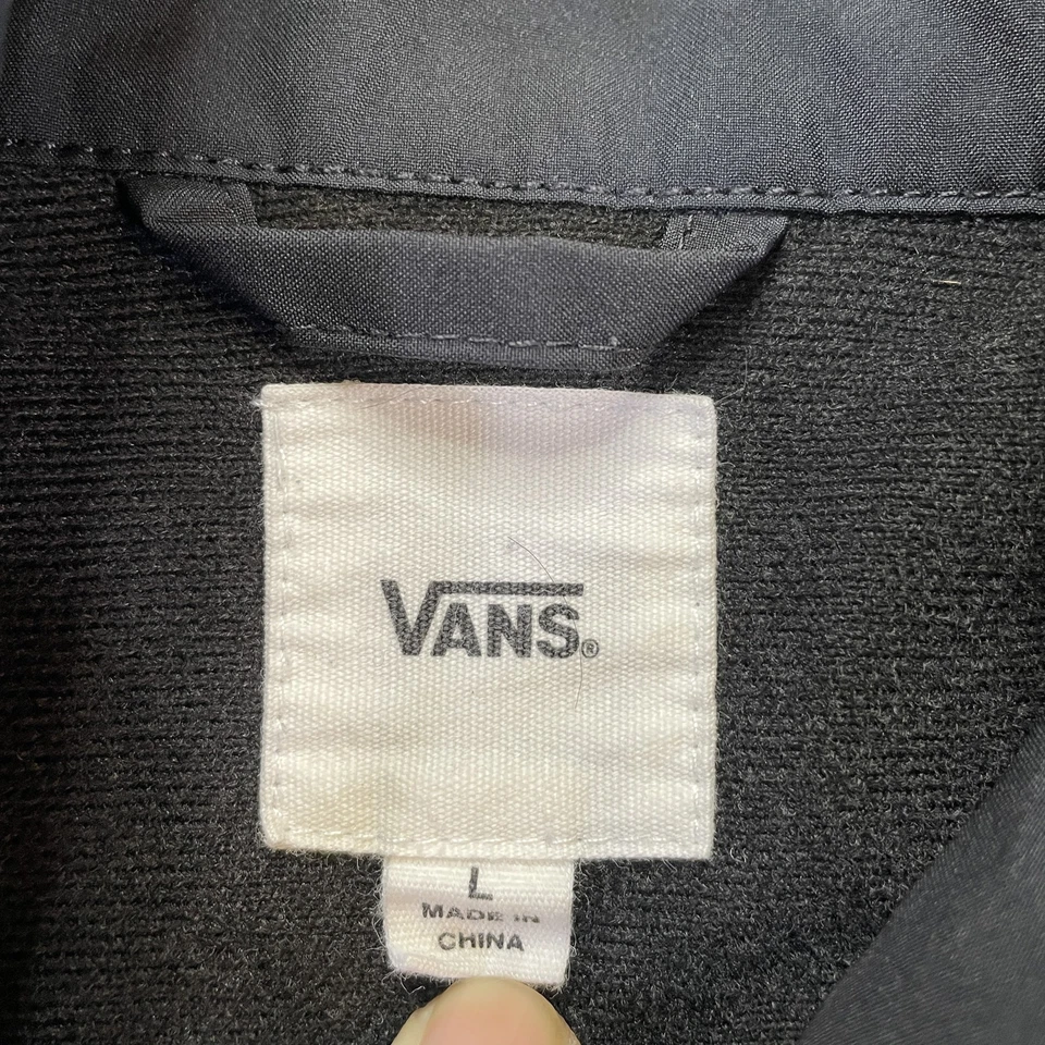 Jaqueta Vans Masculina Grande Preta Branca Xadrez Coach Windbreaker Skate VN0A47V5BLK - Imagem 3 de 4