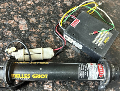 Melles Griot HeNe Laser 05-LHR-911 w/ Power Supply 05-LPM-379-1 Lab untested