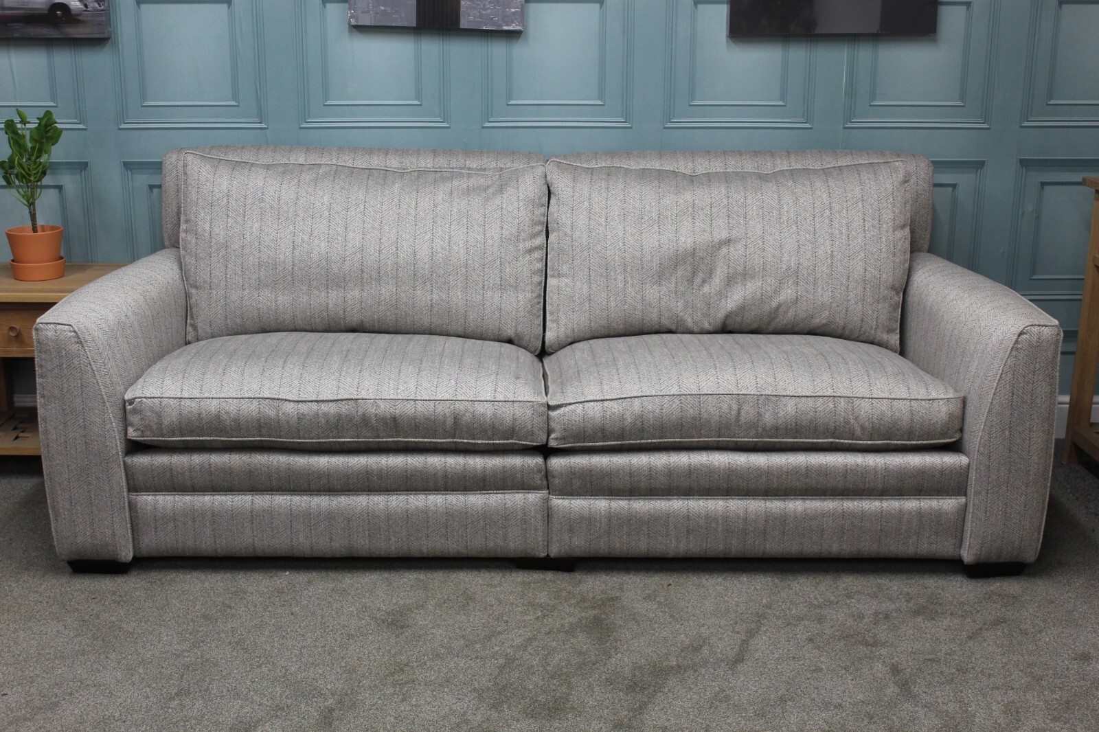 DURESTA PARKER KNOLL, GREENWICH GRAND 4 SEATER SOFA IN SILVER GREY