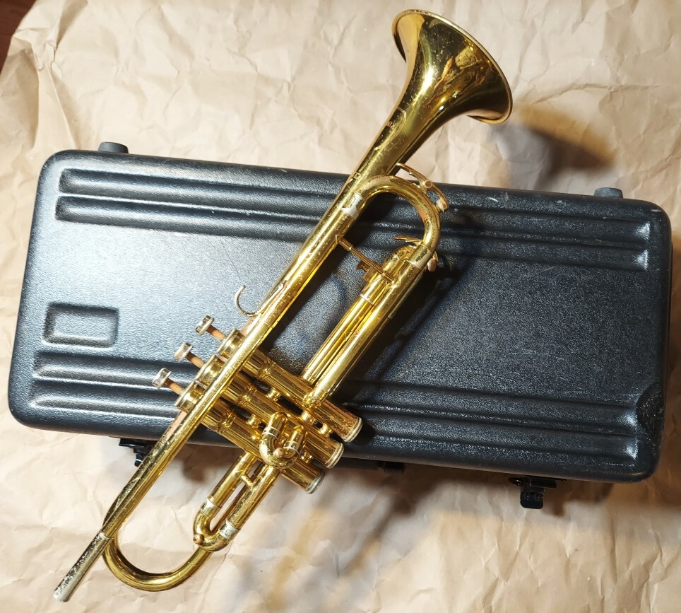 King Cleveland Superior Trumpet with case & MP, USA, Good