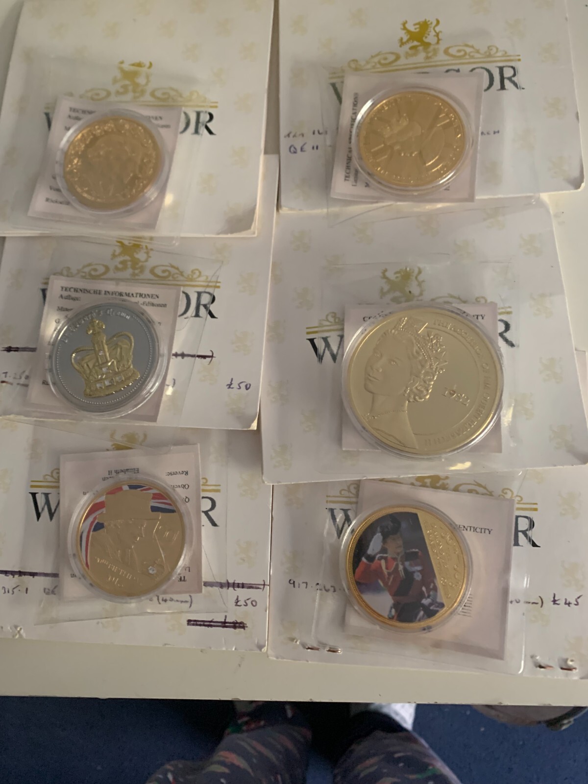 6 Windsor Mint commemorative coins relating to Queen Elizabeth with