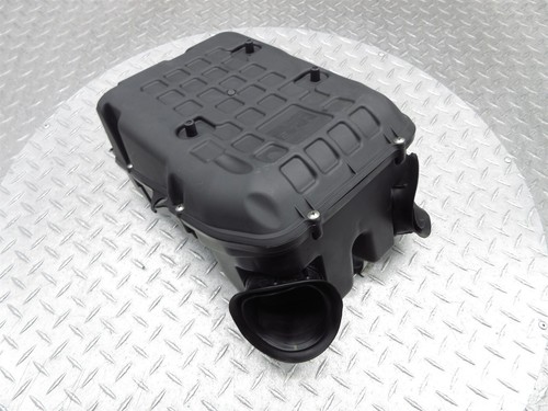 2016 15-16 Aprilia Tuono V4 1100RR Air Box Intake Filter Cleaner Housing Cover - Picture 9 of 12