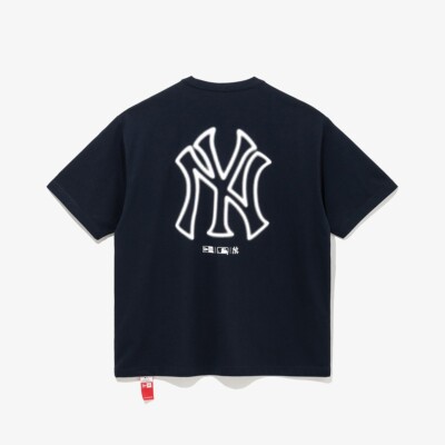 ■New Era■ MLB New York Yankees Neon Logo T-Shirt Evening B New Era 2025 MLB New York Yankees Neon Logo T-Shirt, Evening