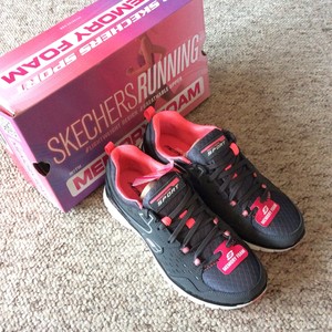 skechers synergy front row