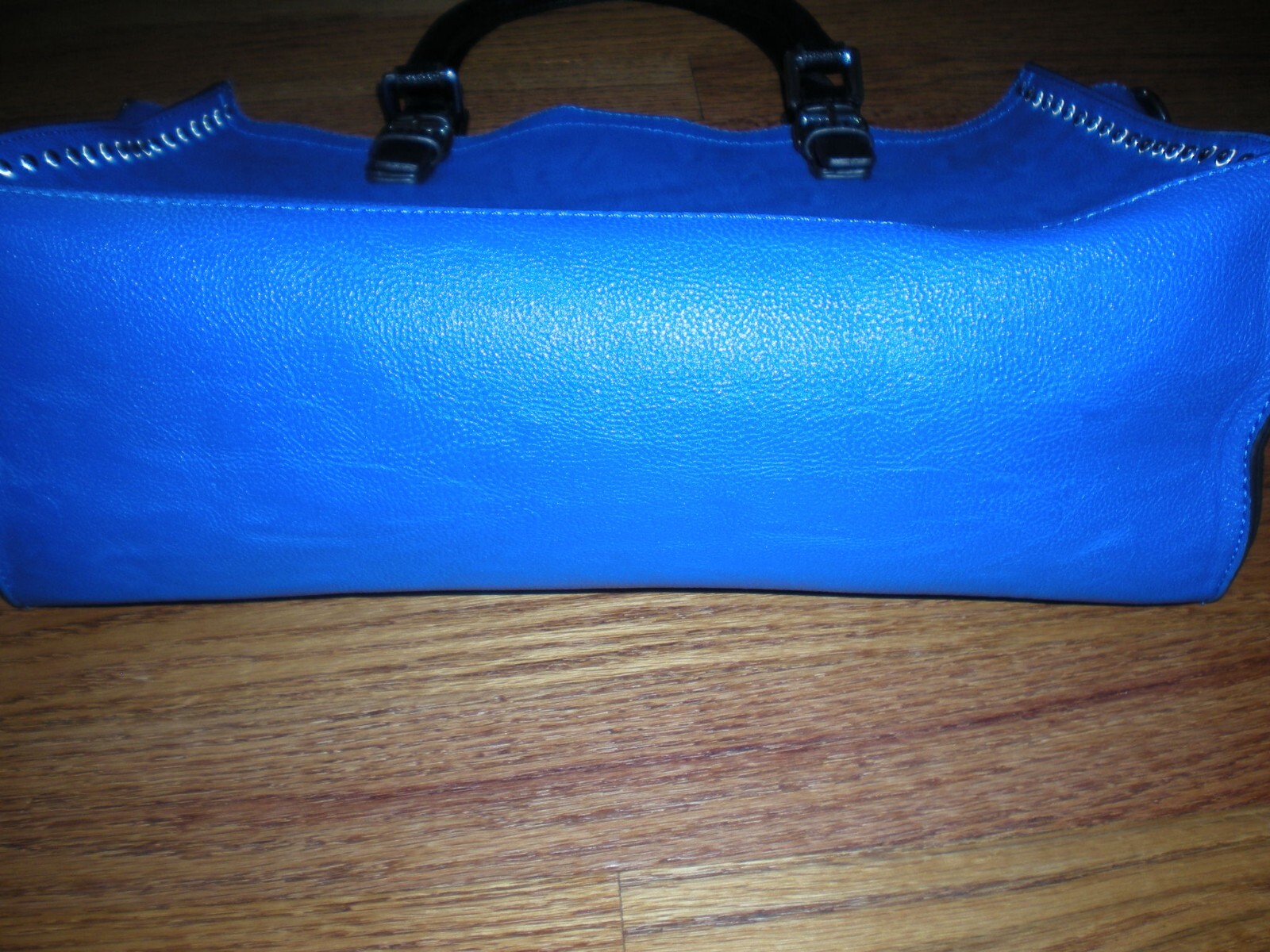 Picture 3 of 8