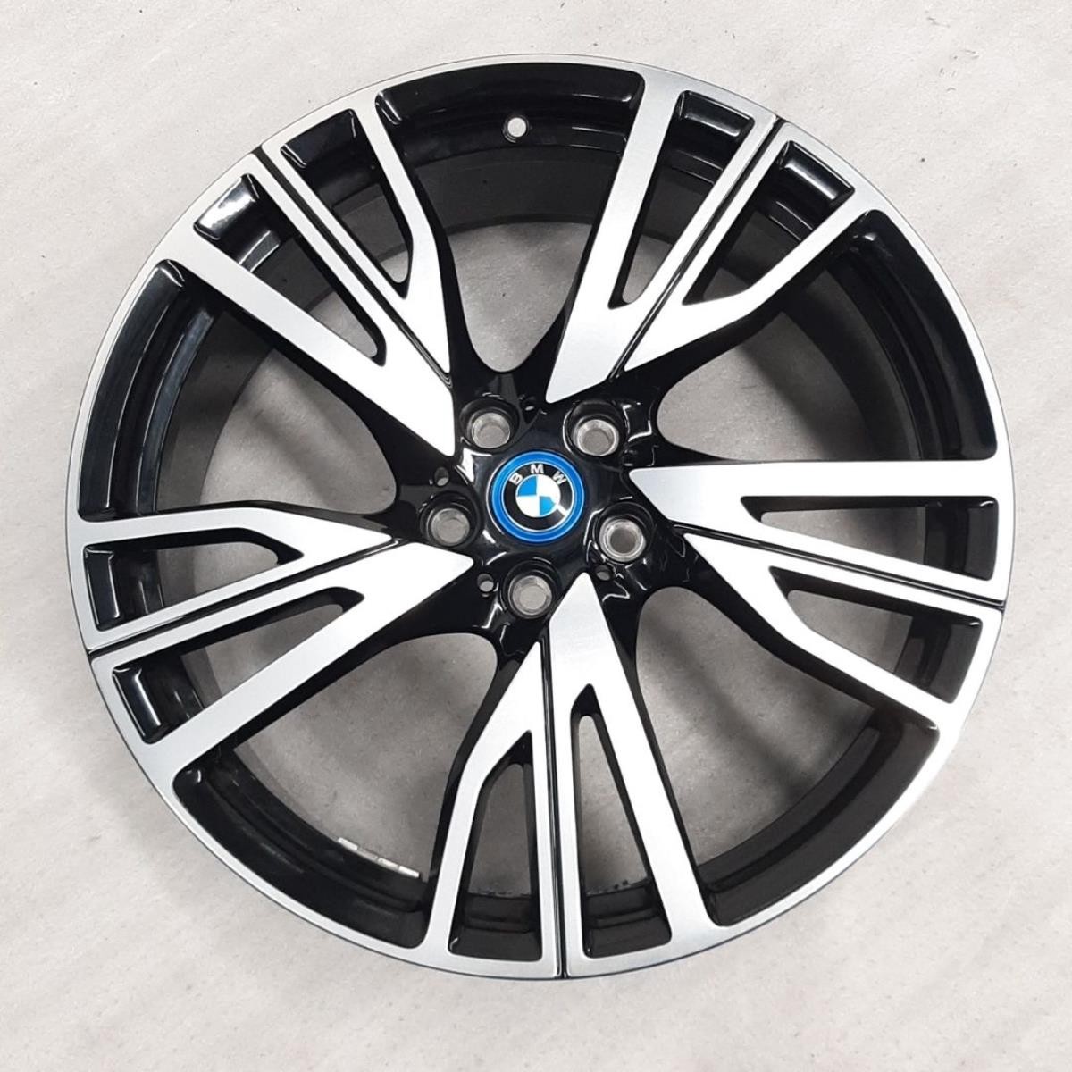 (1) Wheel Rim For Bmw I8 Like New OEM Machined Black Left