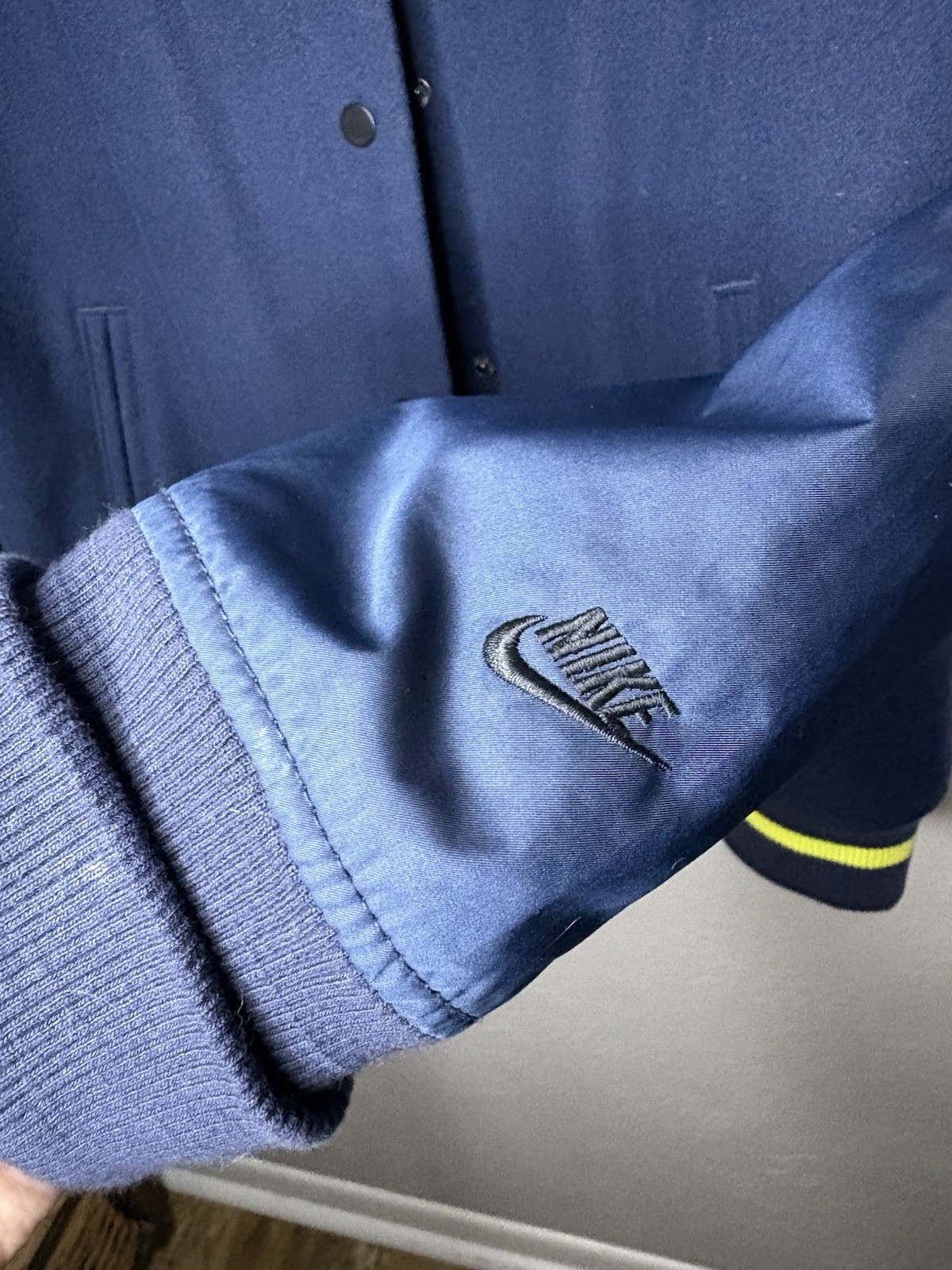 Nike Sportswear Women’s Varsity Jacket XL Navy Blue Neon Wool Blend Snap Pockets thumbnail 2