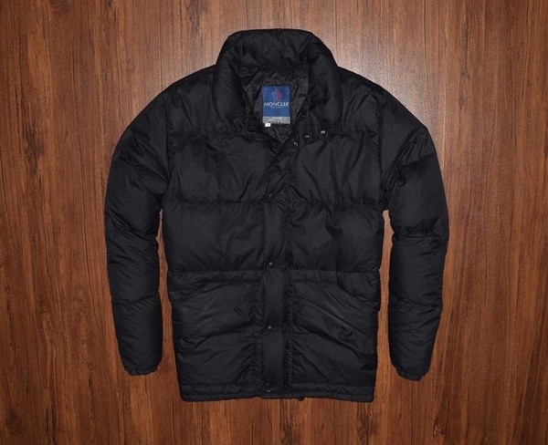 Men Moncler Puffer Black 40 / L