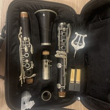 LeBlanc Serenade Wood Clarinet Bb w/Case. Barely Used. Silver Keys LSB4456