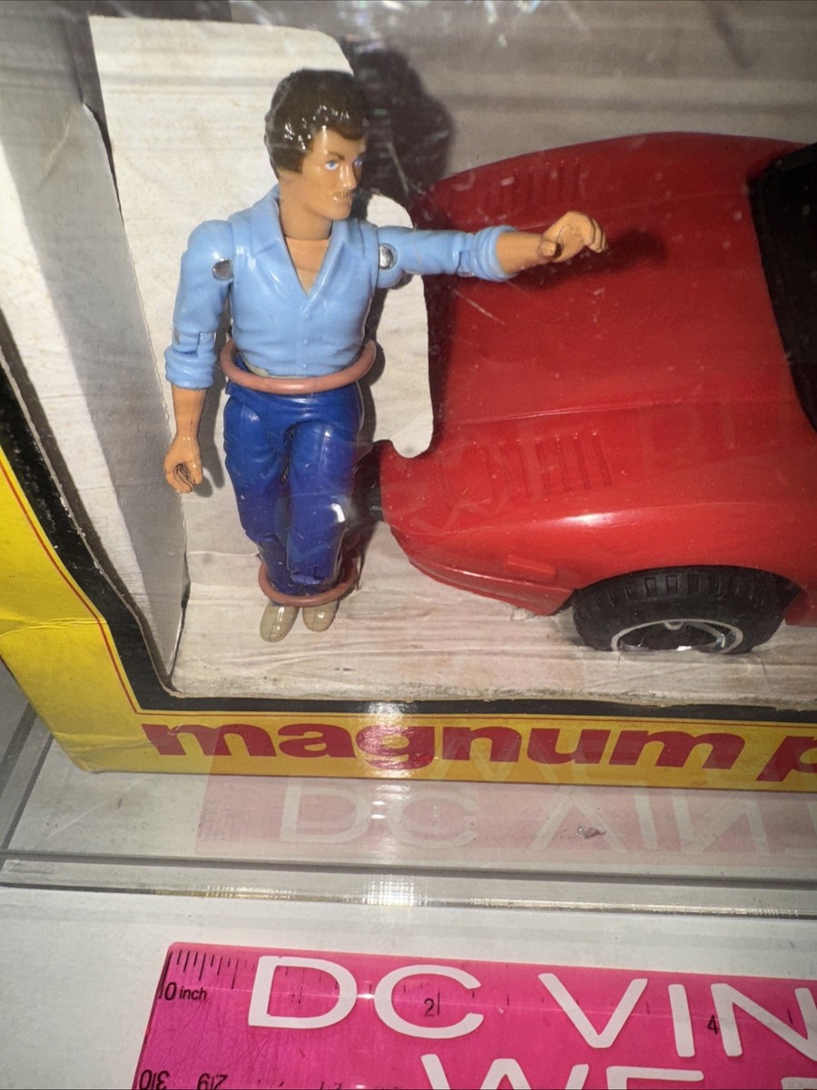 Vintage 1982 MAGNUM PI Ferrari & Figure LJN Toys, LTD Rare TOM