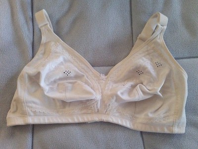 M&S Marks & Spencer Weiß Soft Cup BH ohne Bügel UK 34C USA 34B Euro 75C
