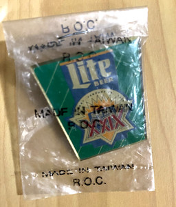 VINTAGE SUPER BOWL XXIX MILLER GENUINE DRAFT LAPEL PIN HAT RARE COLLECTABLE