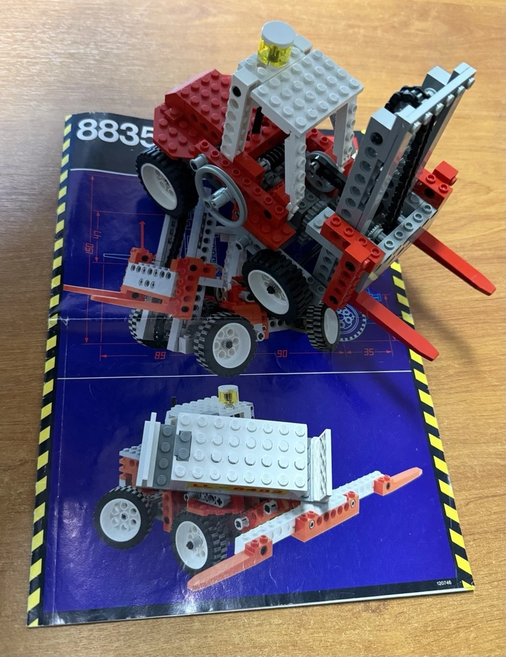 LEGO Technic 8835 Forklift, photo 1 sur 5