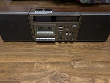 General Electric 7-4992A Wood Grain Finish Alarm Clock and Radio 