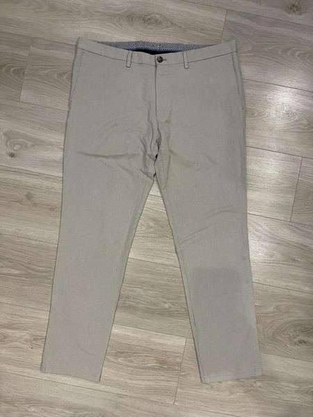 Men Tommy Hilfiger Trousers Beige 36 / XL / 50
