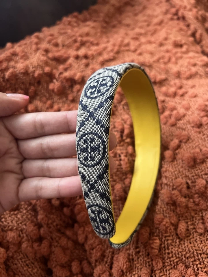Nueva diadema Tory Burch T con logotipo con monograma en azul marino Tory con etiqueta Foto 3 de 3