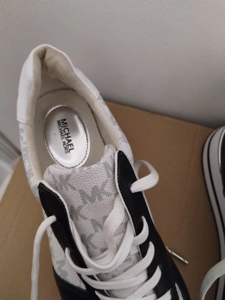 Zapatillas para mujer Michael Kors talla 10 Foto 3 de 4