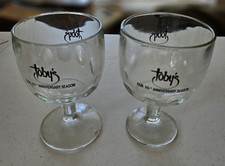 Paar Toby's 16. Jubiläum Theater Glas Kelch Bargeschirr 6" hoch