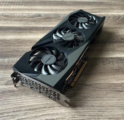 GIGABYTE Radeon RX 6600 XT GAMING OC 8GB GDDR6 Grafikkarte - Sehr Gut