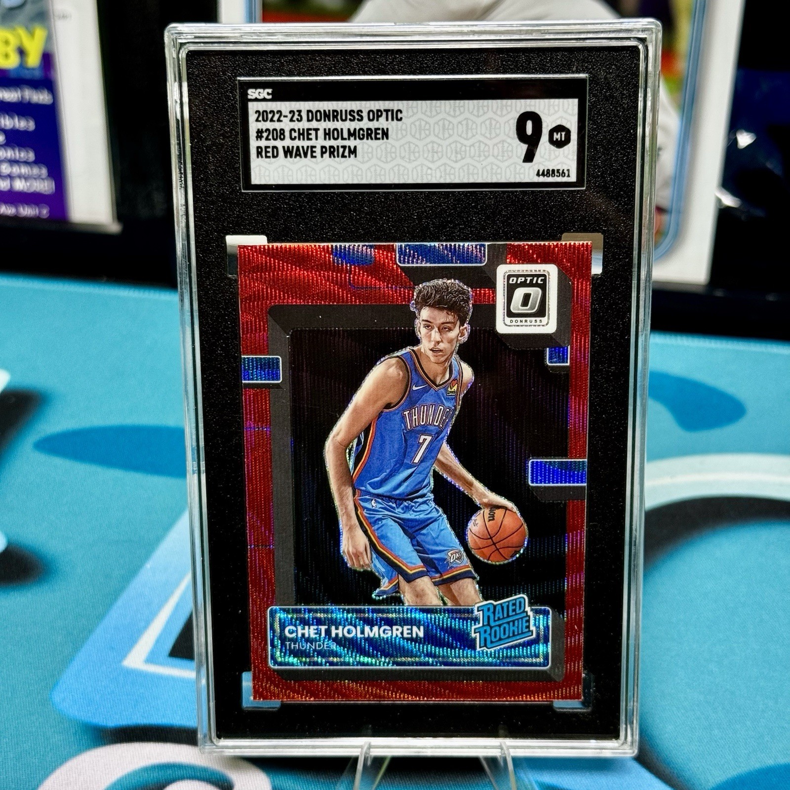 2022-23 Donruss Optic Chet Holmgren Rookie Red Wave SGC 9 Prizm #208 Thunder RC