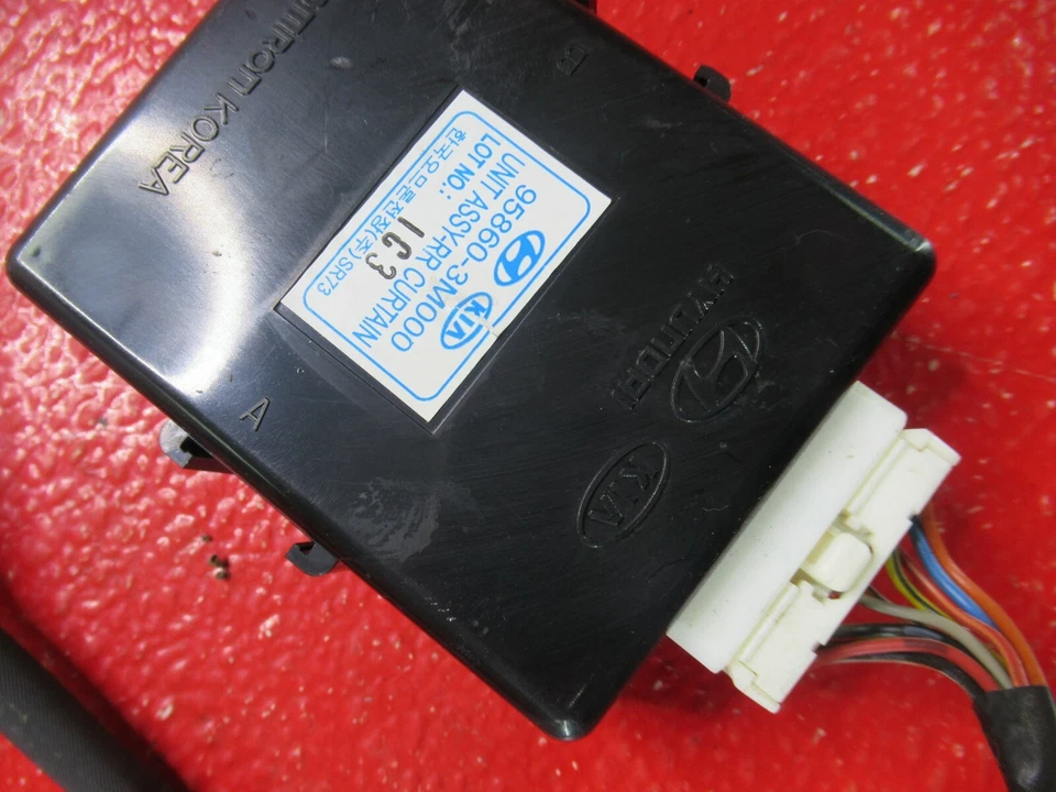 Rear Curtain Power Sunshade Body Module OEM Hyundai Genesis Sedan 2009-2014 - Image 2 of 3