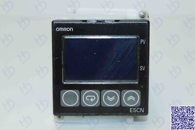 Omron E5CN-Q2MTD-500 (mit beschädigtem Gehäuse)