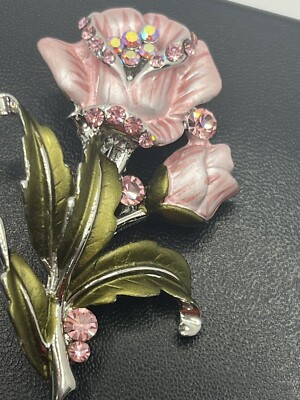 Vintage silver tone pale pink enamel rhinestone flower brooch pin