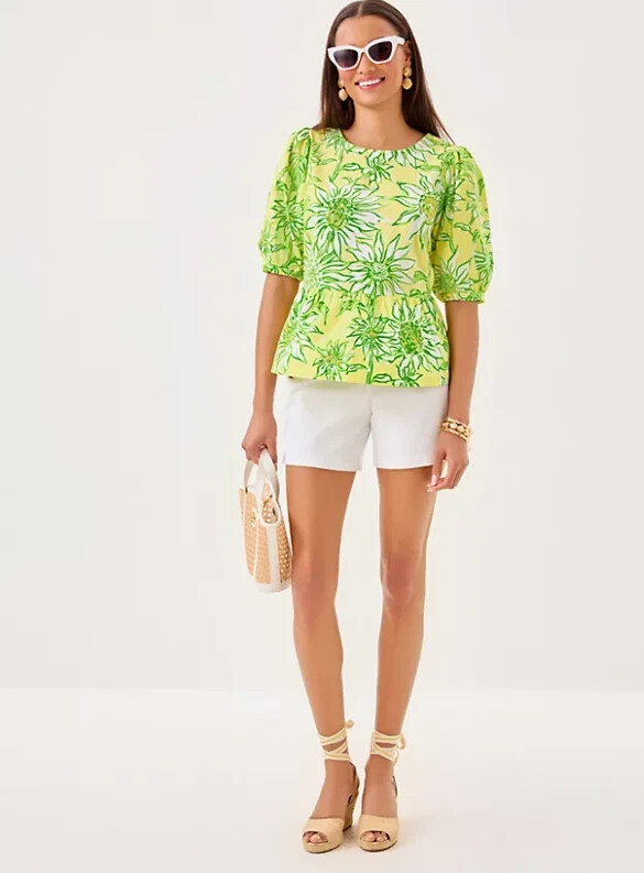 (取寄) リリー ピュリッツァー レディース ショート スリーブ トップ Lilly Pulitzer women Hisli Short Sleeve Top Limoncello Sunbelievable New Lilly Pulitzer Hisli Short Sleeve Top in Limoncello