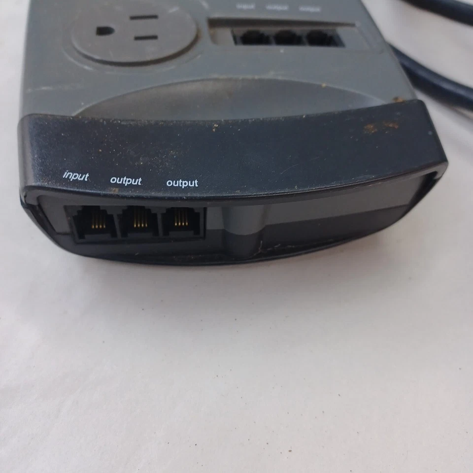 Belkin SurgeMaster Surge Protector Model F9G930-10 (9 Outlets) - Image 4 of 4