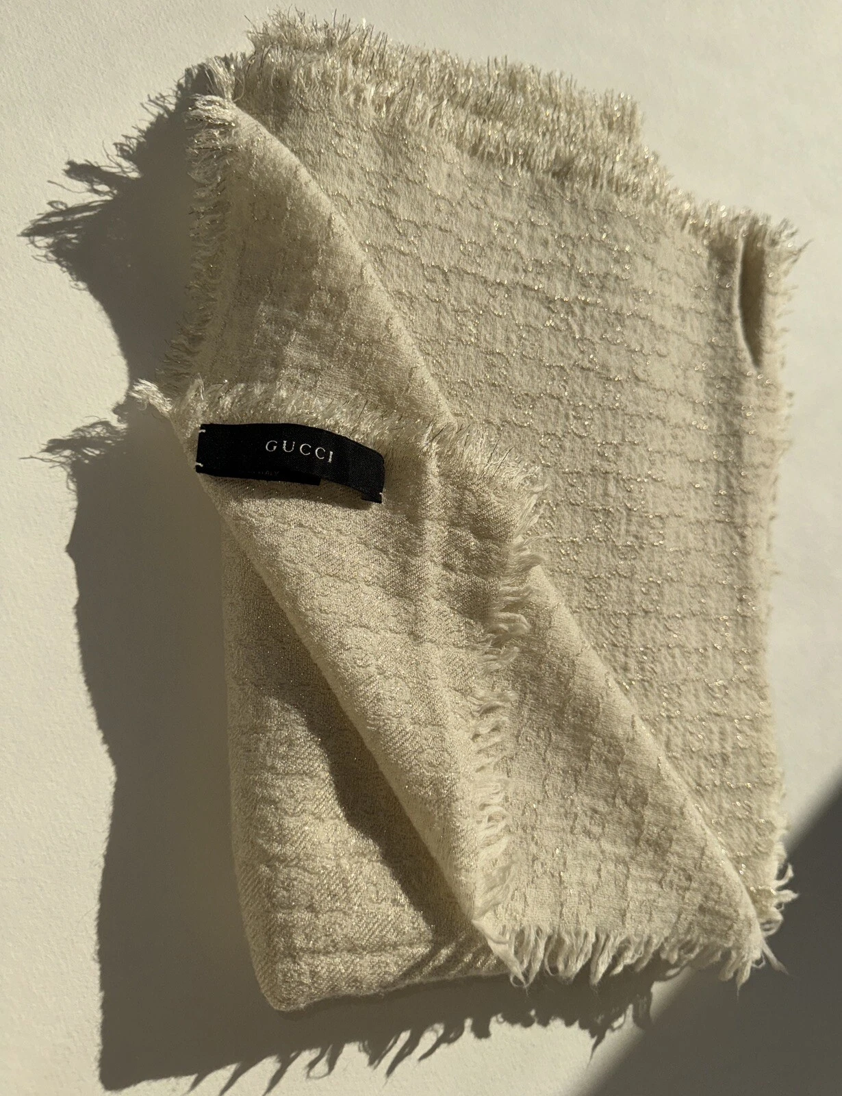GUCCI laine soie or blanc monogramme écharpe châle grand 70x27 Riva dust bag rare