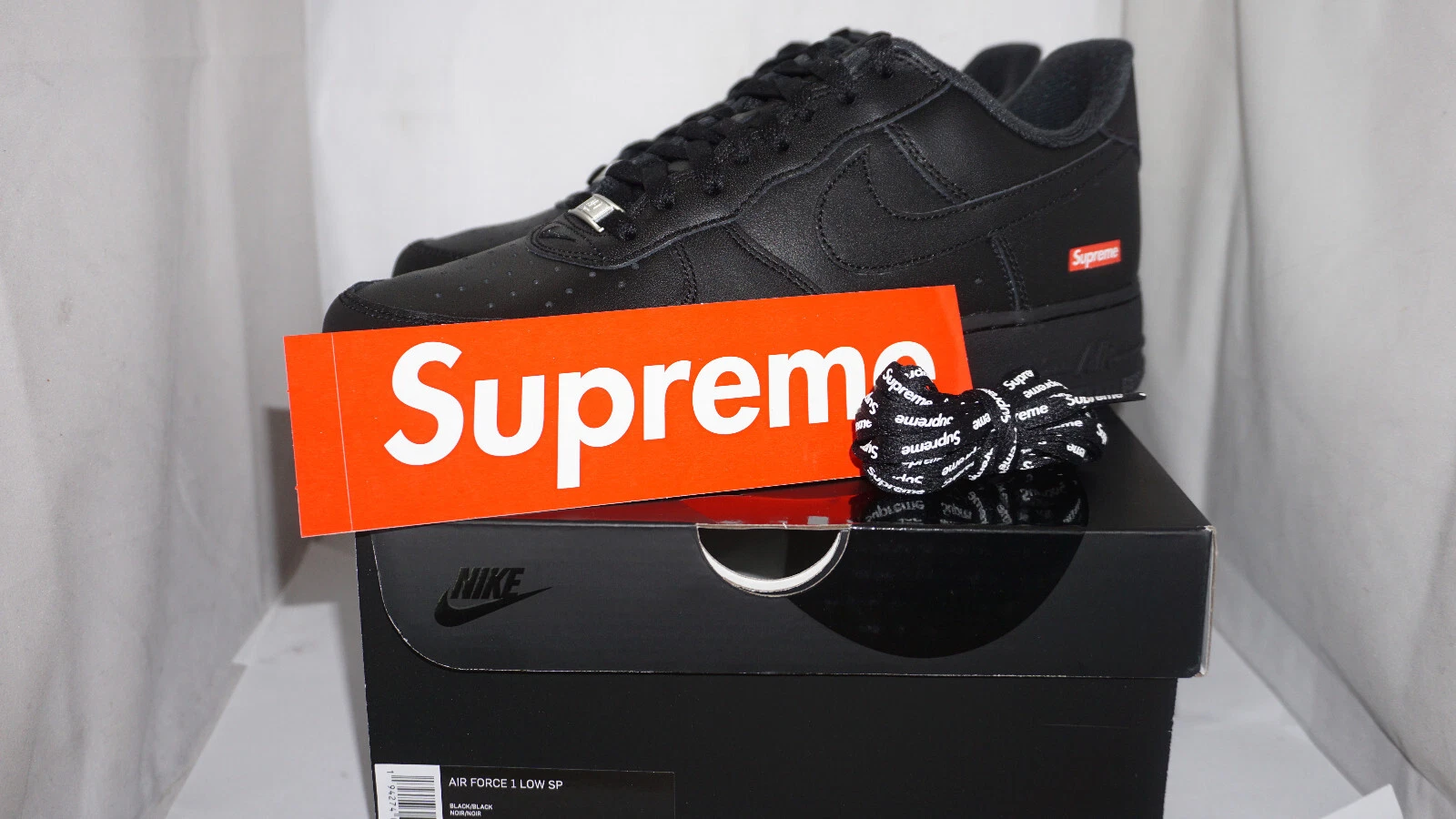 Supreme Nike neuf rare Air Force 1 Low SP noir taille 10