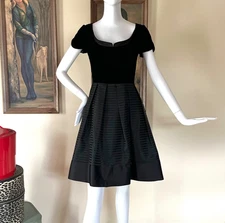 Vintage 1980s Oleg Cassini Black Tie Audrey Cocktail Party Mini Formal Dress S