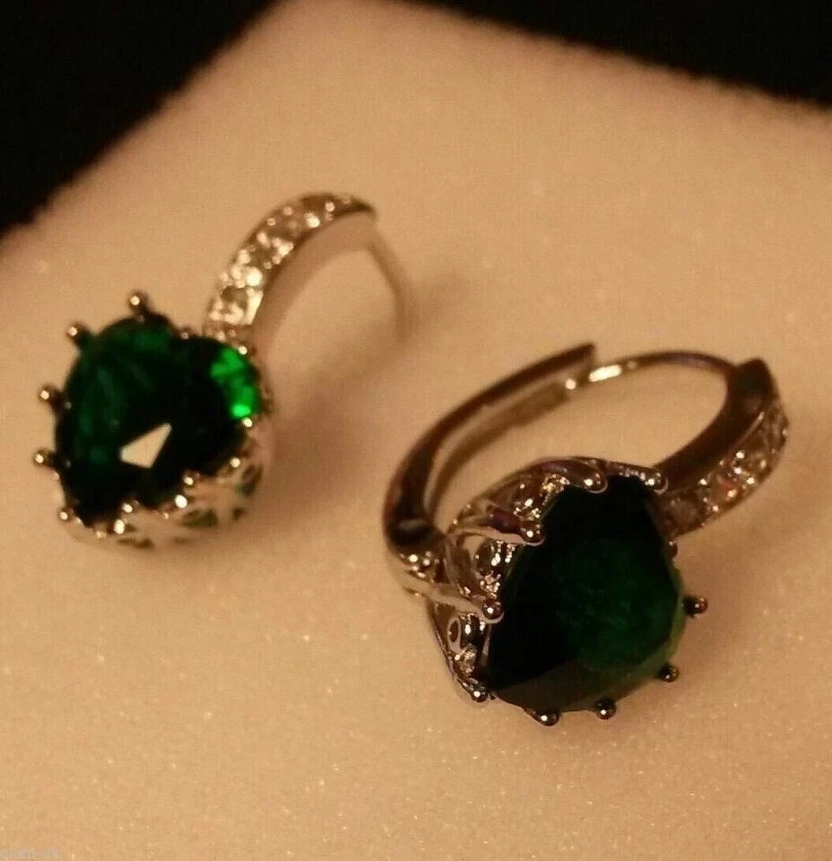 Pendiente gota esmeralda simulada corte corazón 2,00 quilates chapado en oro amarillo 14 para mujer Foto 3 de 4