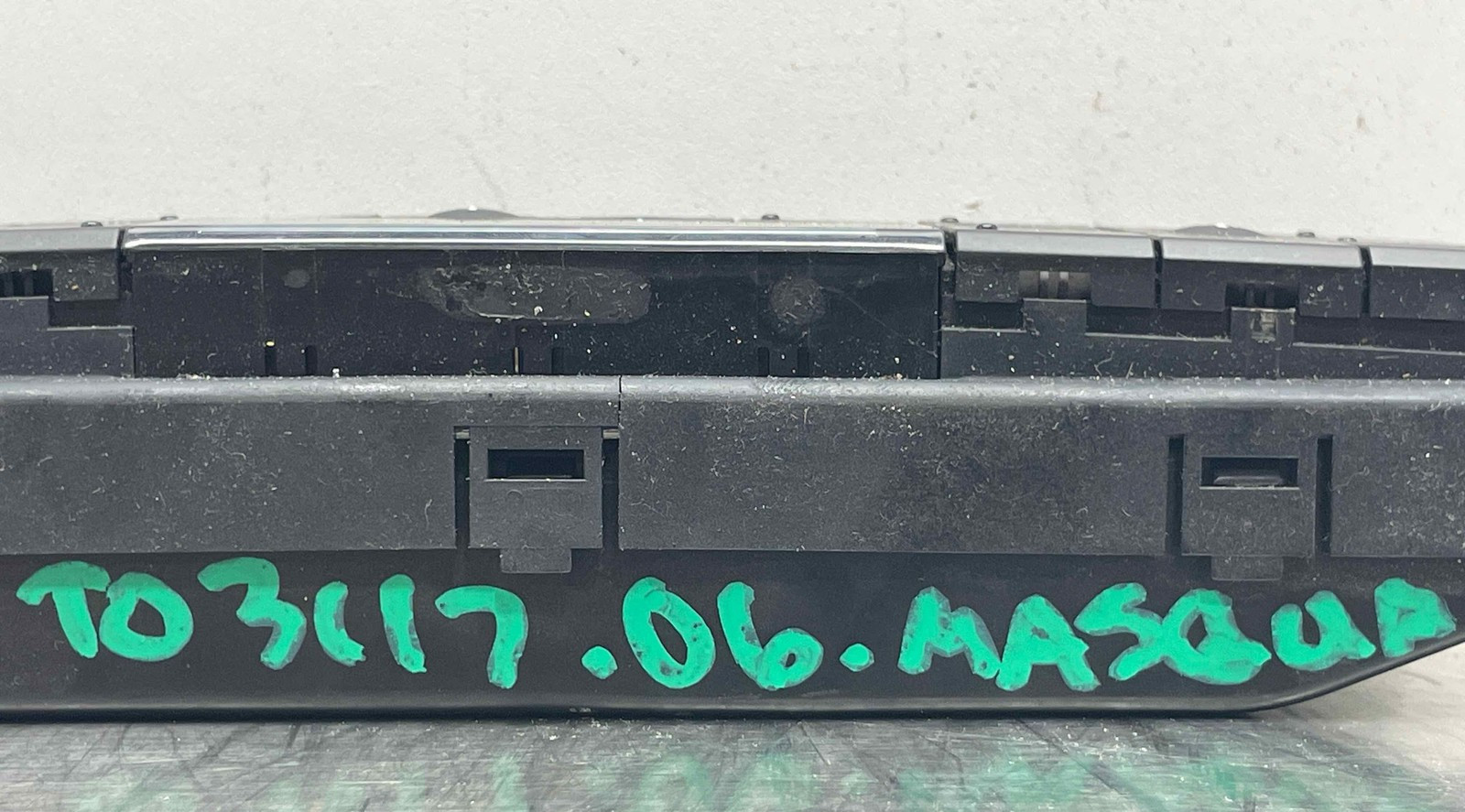 2006 Maserati Quattroporte OEM Auto Heater A/C Climate Control Panel