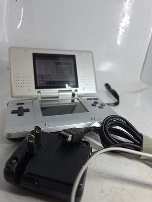 Nintendo DS OG FAT Console - tested and working with charger / broken hinge