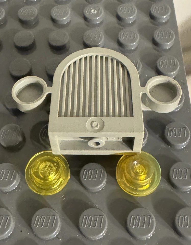 乐高零件灰色汽车格栅 1 x 2 x 2 圆形顶部带灯 # 30147 复古二手 — 第 3/4 张图片