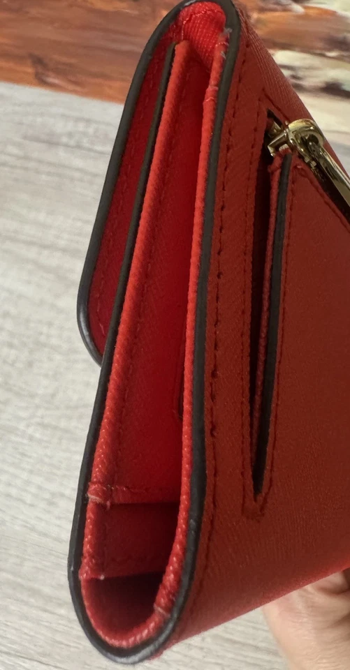 Cartera para mujer Michael Kors roja cierre a presión triple pliegue nueva sin etiquetas Foto 4 de 4