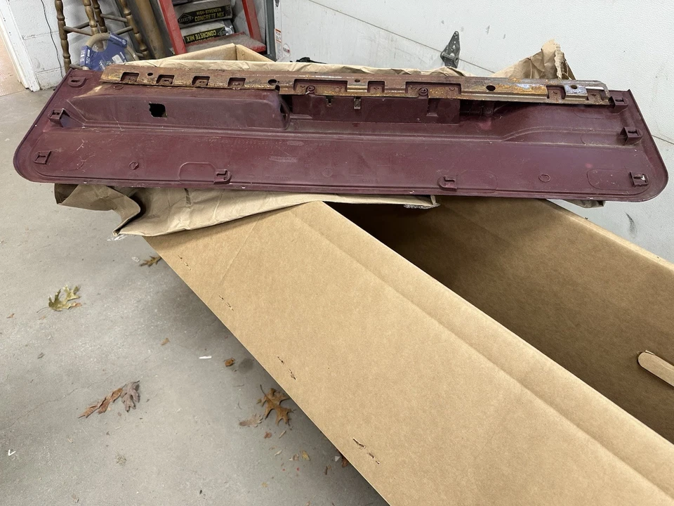 Oldsmobile Cutlass Supreme Left Door Panel, Burgundy - Image 4 of 4