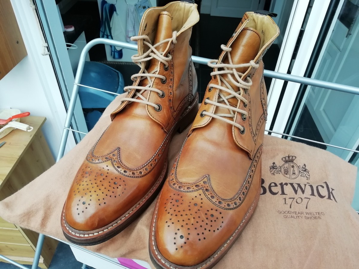 BERWICK 1707 TAN BROWN LEATHER BROGUE WINGTIP DERBY BOOTS 10 SOLE  LOAKE