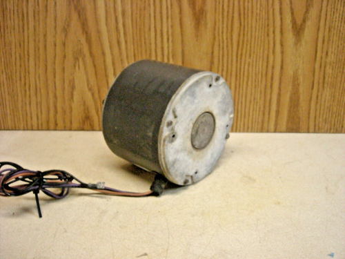 EM111- K55HXPEW 1/8HP CONDENSER FAN MOTOR 208-230V 825RPM 0.74A - Picture 3 of 6